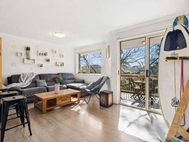 Boutique Townhouse Style Residence, Stroll to the Sand