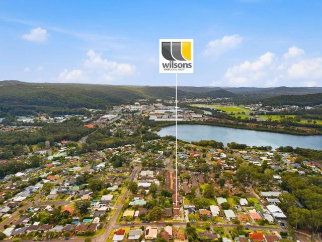 Boutique Villa Living in a Quiet & Sunny Point Clare Setting