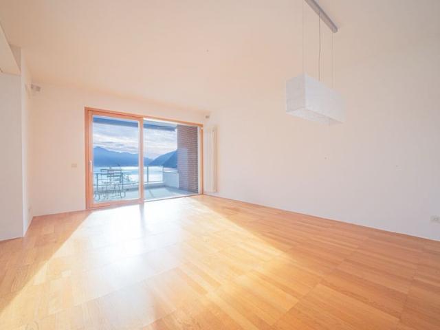 Boutique Wohnung mit Panoramablick auf den Luganersee