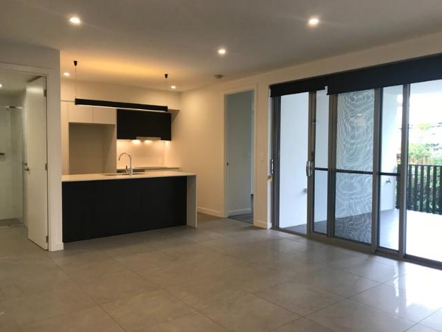 Boutique Apartment Conveniently Located!