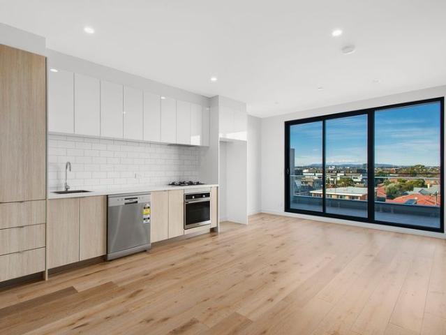 Boutique Apartment in a Perfect Location!