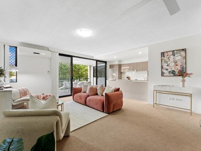 Boutique Apartment Offering Exceptional Layout And Superior Space In Carina