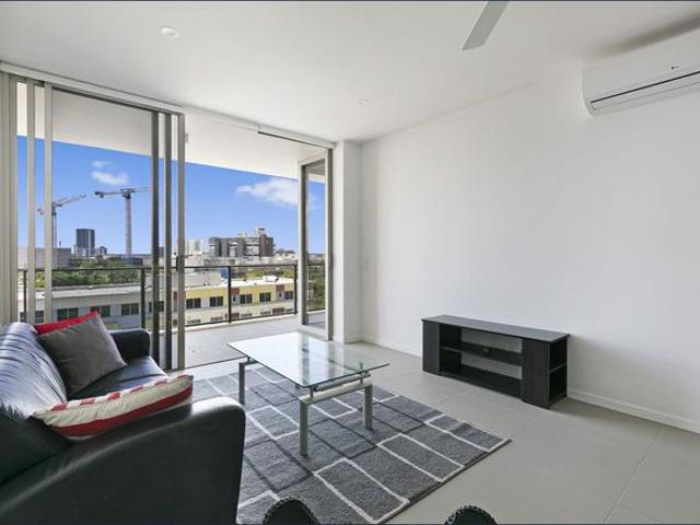 Boutique Apartment Living with Rooftop Facilities & Stunning Views