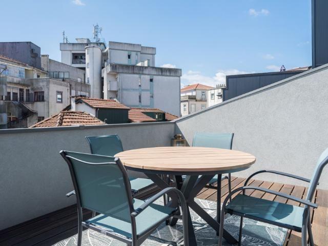 Boutique Apartment T2 with Balcony