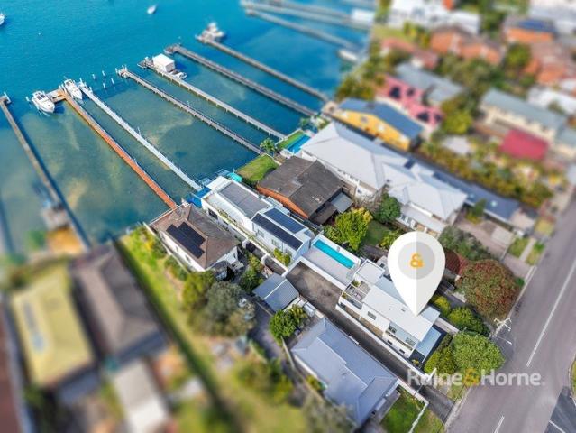 Boutique Bayside Living with Pool and Jetty Access