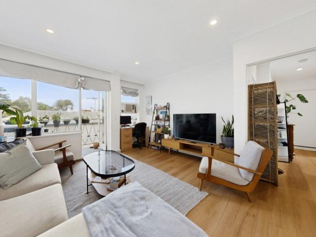 Boutique Block in Prime Location