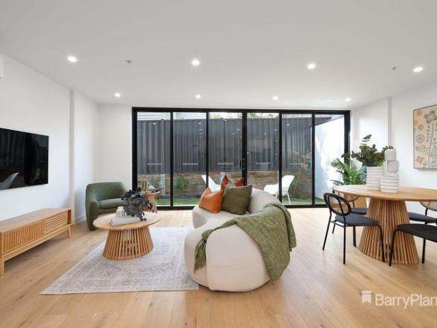 Boutique Complex, Blue Chip Location