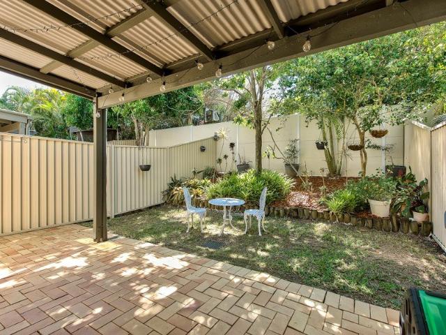 BOUTIQUE COMPLEX IN THE PADUA PRECINCT!