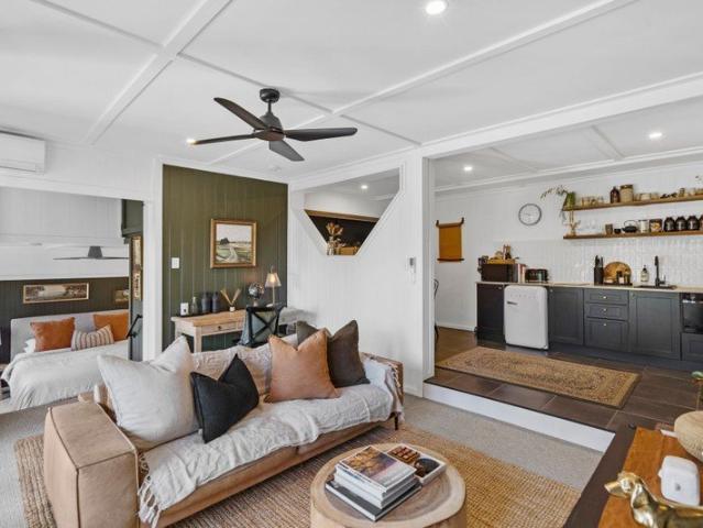 Boutique Cottage Living