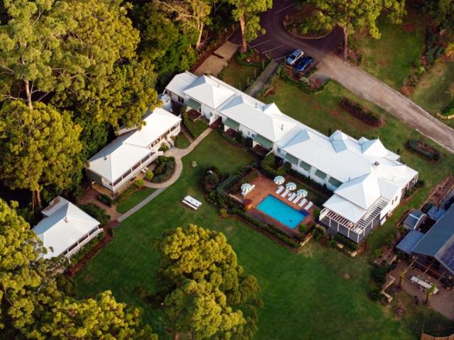 Boutique Country Estate A thriving luxury retreat blending charm and modern amenity, strong growth and exciting potential for future enhancement