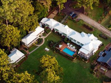 Boutique Country Estate A thriving luxury retreat blending charm and modern amenity, strong growth and exciting potential for future enhancement