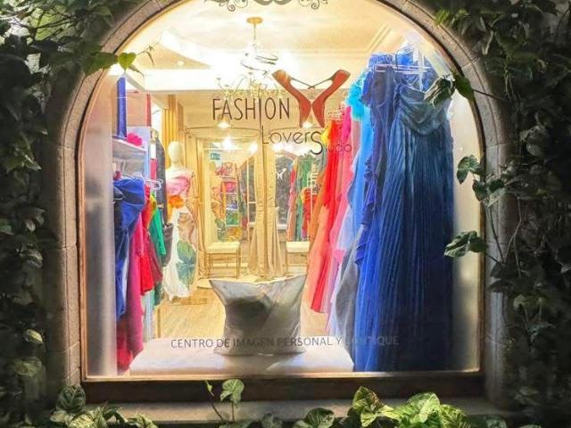 Boutique en San ?ngel en traspaso en plaza aclientada, junto a Maque