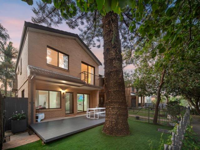Boutique Garden Townhouse Moments from Maroubra Beach