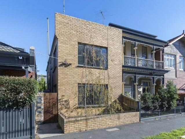 Boutique Ground Floor Studio in an Unbeatable St Kilda West Location