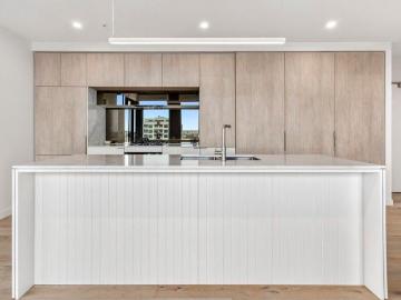 Boutique HighRise in a Premier Lifestyle Precinct