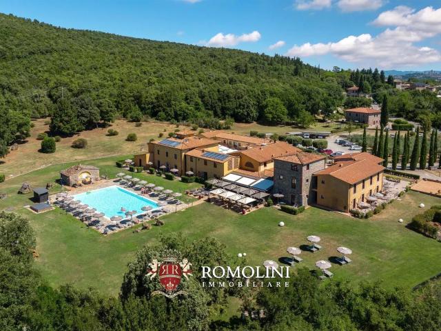Boutique Hotel Con 55 Camere In Vendita A San Gimignano, Tos. 2643m² San Gimignano