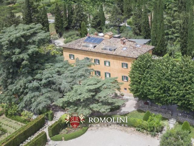 Boutique Hotel DI Lusso Con Centro Benessere In Vendita Sul. 936m² Tuoro sul Trasimeno