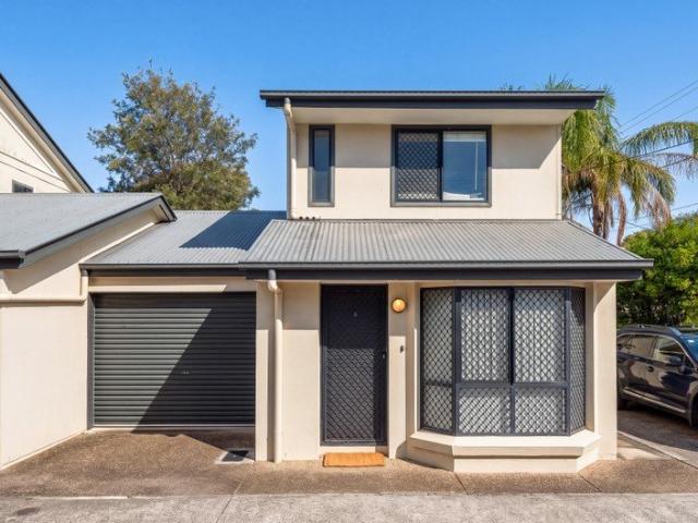 Boutique lifestyle & investment opportunity in the heart of Hawthorne