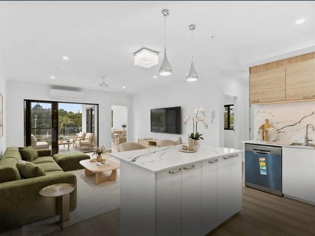 Boutique living in Arana Hills!