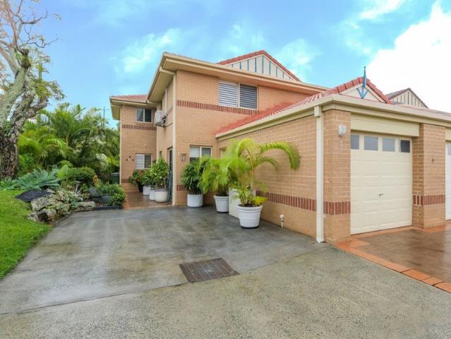 Boutique Living in the Heart of Runaway Bay