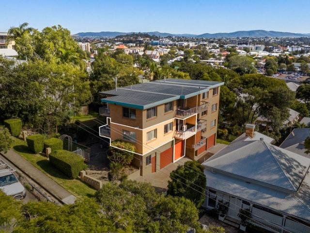 Boutique Living with Elevated Views in a Prized Pocket