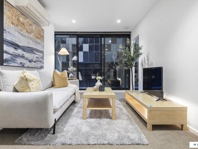 Boutique Lower Level Retreat in the Heart of the City