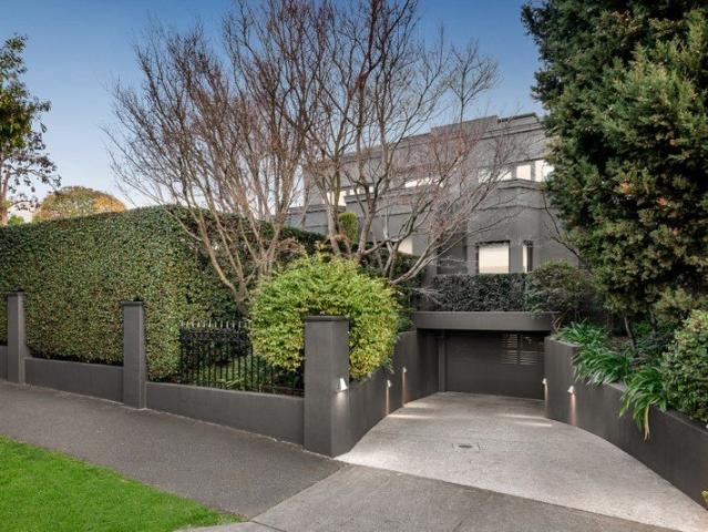 Boutique Luxury, Beautifully Private in Hawthorn