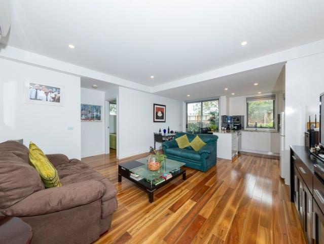 Boutique luxury, Huge, 80sqm 1st floor unit