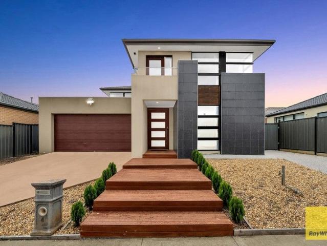 Boutique Luxury on a Big 513sqm Block
