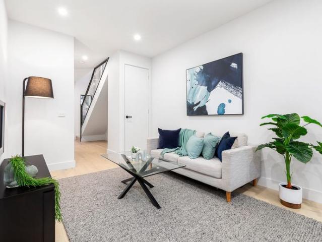 BOUTIQUE LUXURY ON BERRY AVENUE