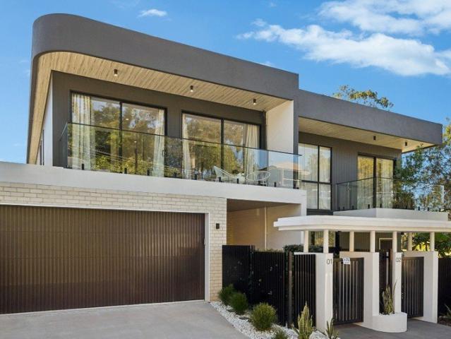 BOUTIQUE LUXURY LIVING WITHIN THE EXCLUSIVE OAKMAN RESIDENCES