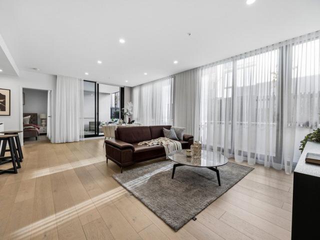 Boutique Luxury with Expansive Indoor Outdoor Living