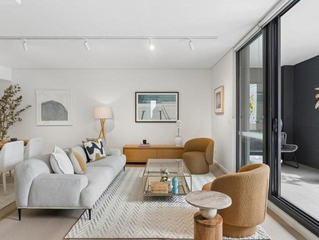Boutique modern apartment of generous dimensions