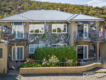 Apartment for sale in New Town, Hobart - Garden