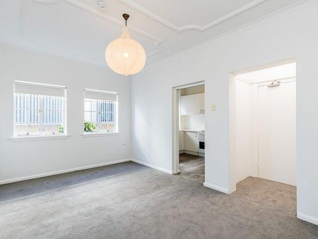 BOUTIQUE ONE BEDROOM APARTMENT