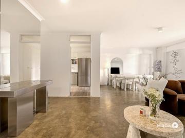 Boutique Parkside and Riverside Living in the Heart of New Farm