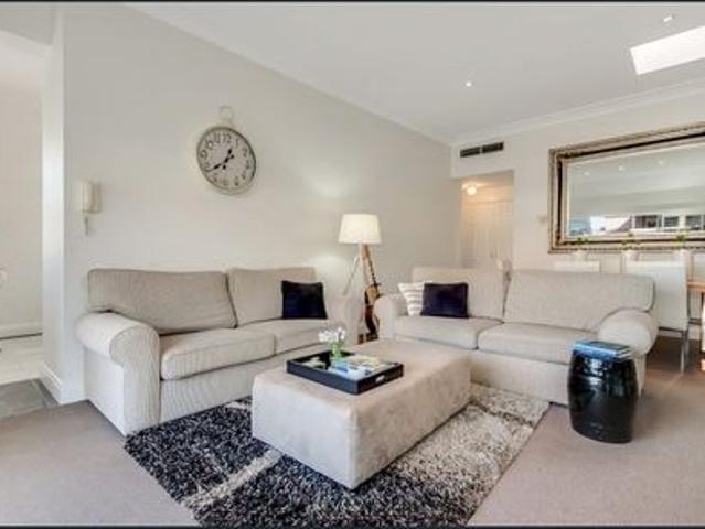 Boutique Penthouse in Mosman Village