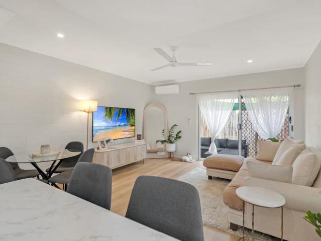 Boutique Redlynch Living – Furnished, Modern & Private
