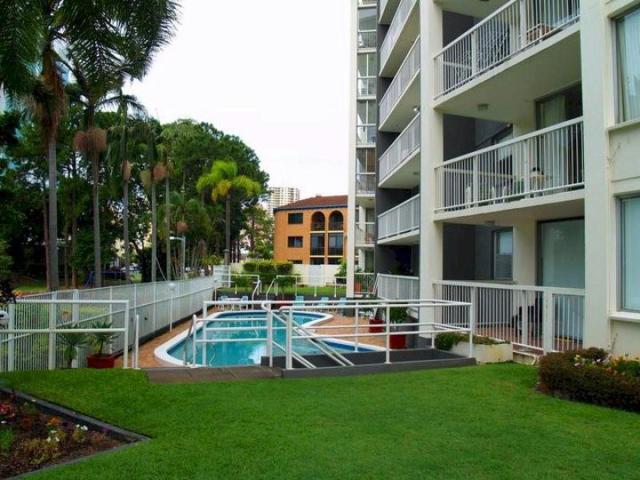 Boutique River Side Apartment!