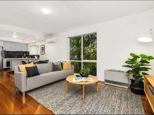 Boutique serenity with private courtyard & lock up garage