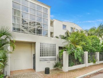 Boutique South Perth Living with Rare Outdoor Space