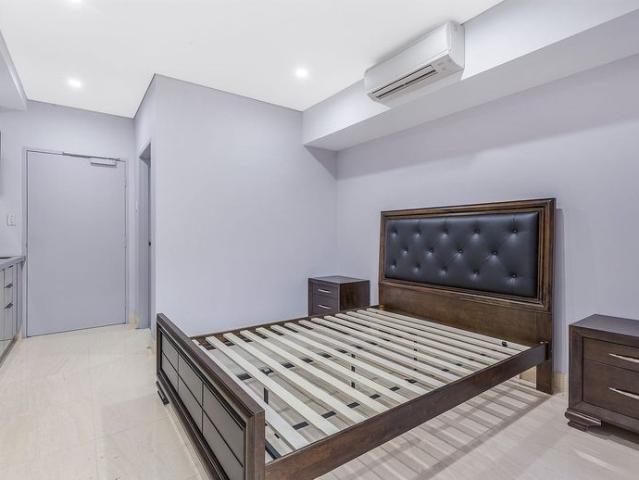 Boutique studio | Walk to station and shops