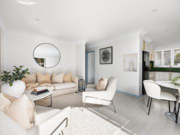 Boutique Style In A Leafy Parkside Enclave, A Sunlit Three Bedroom Sanctuary With Parking