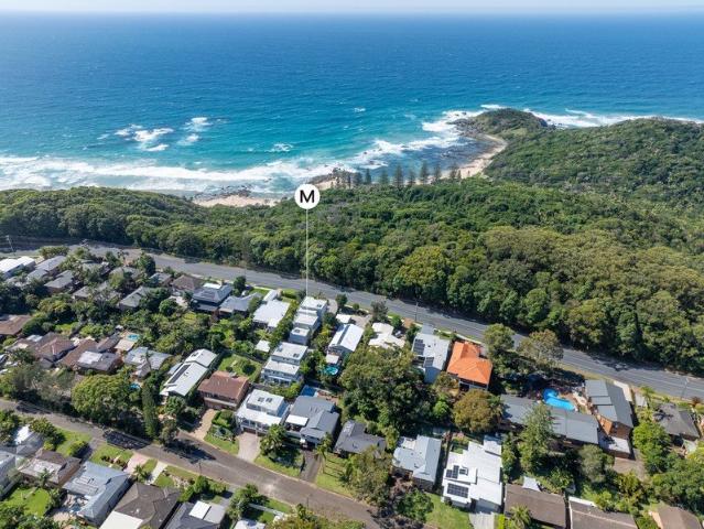 Boutique surfside townhouse, steps to Shelly Beach