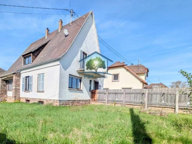 BOUXWILLER 67 Maison type F6/7 148m² avec Cave Garage et Jardin sur environ 3.50 ares