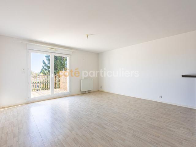 BOUAYE CENTRE BOURG APPARTEMENT 3 PIECES 66 m2 TERRASSE PLACE DE PARKING