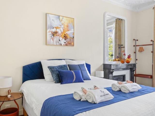 Boucicaut Suite: Luxurious Haussmann Style Apartment