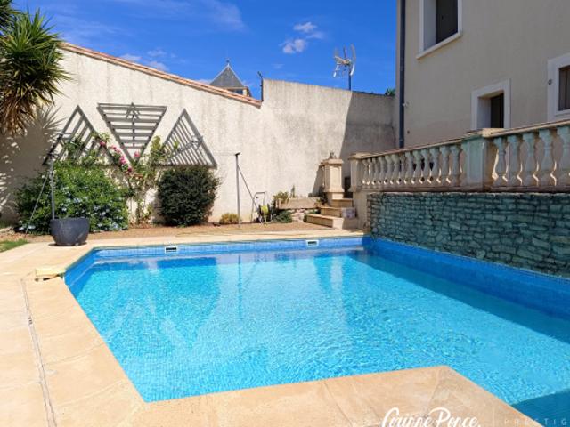 Bouillargues, Magnifique maison de charme avec piscine et dé