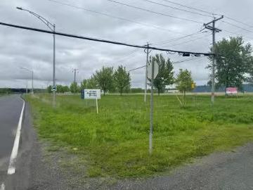 Boul. De L'Aéroport, Bromont, QC, J2L 0J8 vacant land for sa.