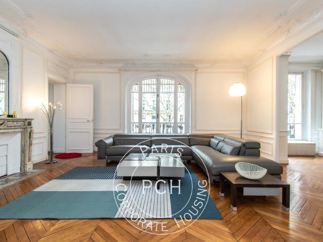 Boulevard de Courcelles, 75017, Paris
